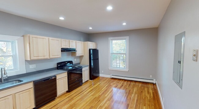 25 Maywood St, Unit 2 in Boston, MA - Building Photo - Building Photo