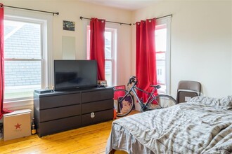 14 Stickney Ave, Unit 3 in Somerville, MA - Building Photo - Building Photo