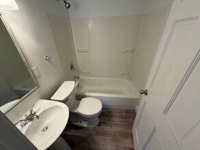 2000 S Duluth Ave in Sioux Falls, SD - Building Photo - Building Photo