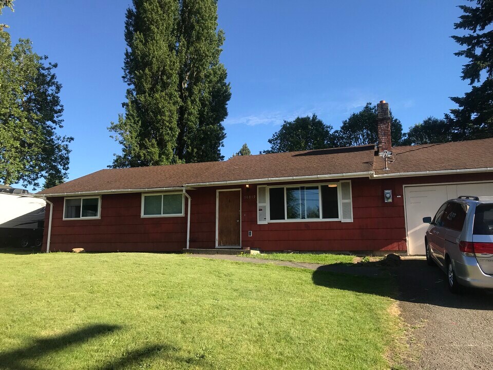 10819 SE 180th Pl in Renton, WA - Building Photo