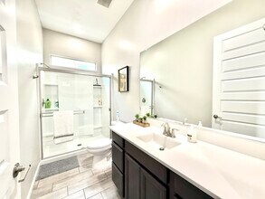 8060 S Desert Indigo Dr in Tucson, AZ - Foto de edificio - Building Photo