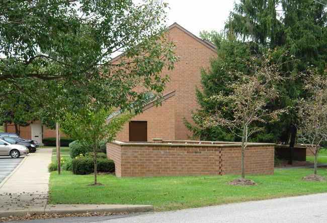 Maier Village Charlston Medical Center in Charleston, WV - Foto de edificio - Building Photo