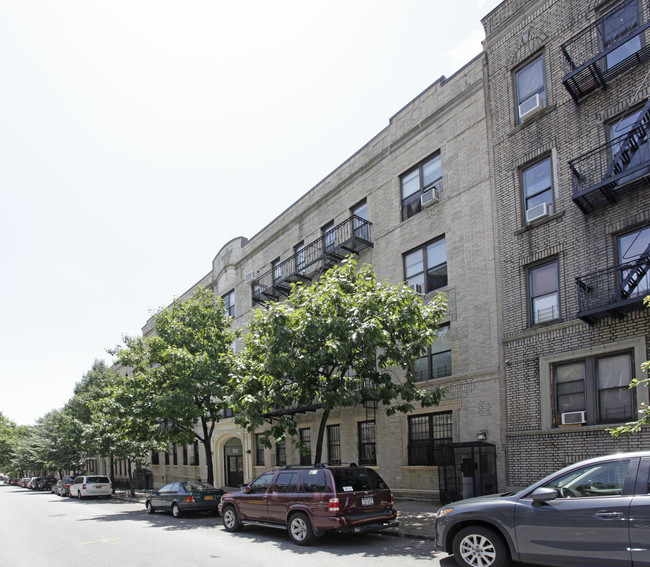 Boro Park Courts in Brooklyn, NY - Building Photo - Building Photo