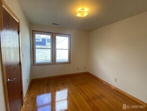 155 Livingston Ave in New Brunswick, NJ - Building Photo - Building Photo