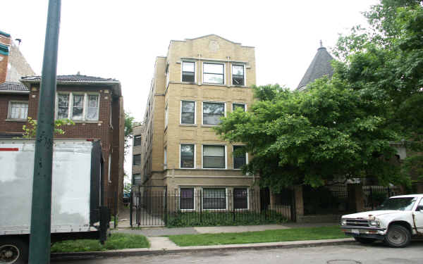 1641 N Humboldt Blvd in Chicago, IL - Foto de edificio