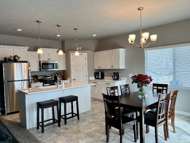 property at 1909 Hummingbird Dr