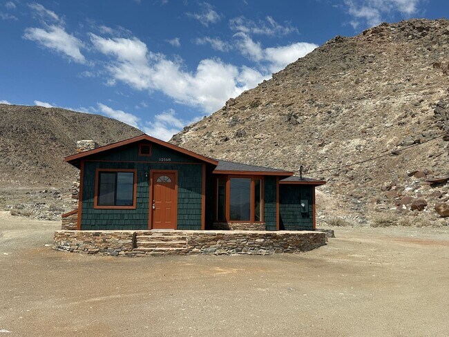 12168 B St in Trona, CA - Foto de edificio - Building Photo