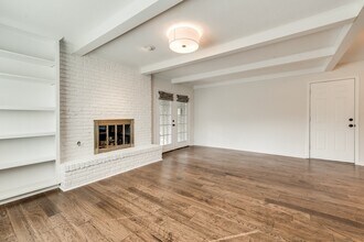 3106 Overton Park Dr W in Fort Worth, TX - Building Photo - Building Photo
