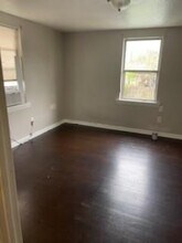 1216 Wafer St in Pasadena, TX - Foto de edificio - Building Photo