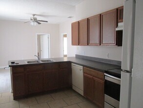 1923 Myakka Ct in Kissimmee, FL - Building Photo - Building Photo