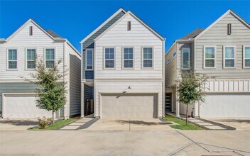 2054 Johanna Crk Dr in Houston, TX - Building Photo - Building Photo