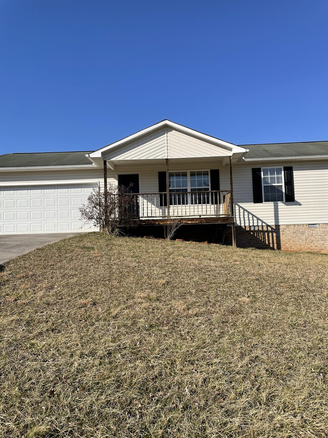 2811 Diane Gayle Dr in Knoxville, TN - Building Photo - Building Photo