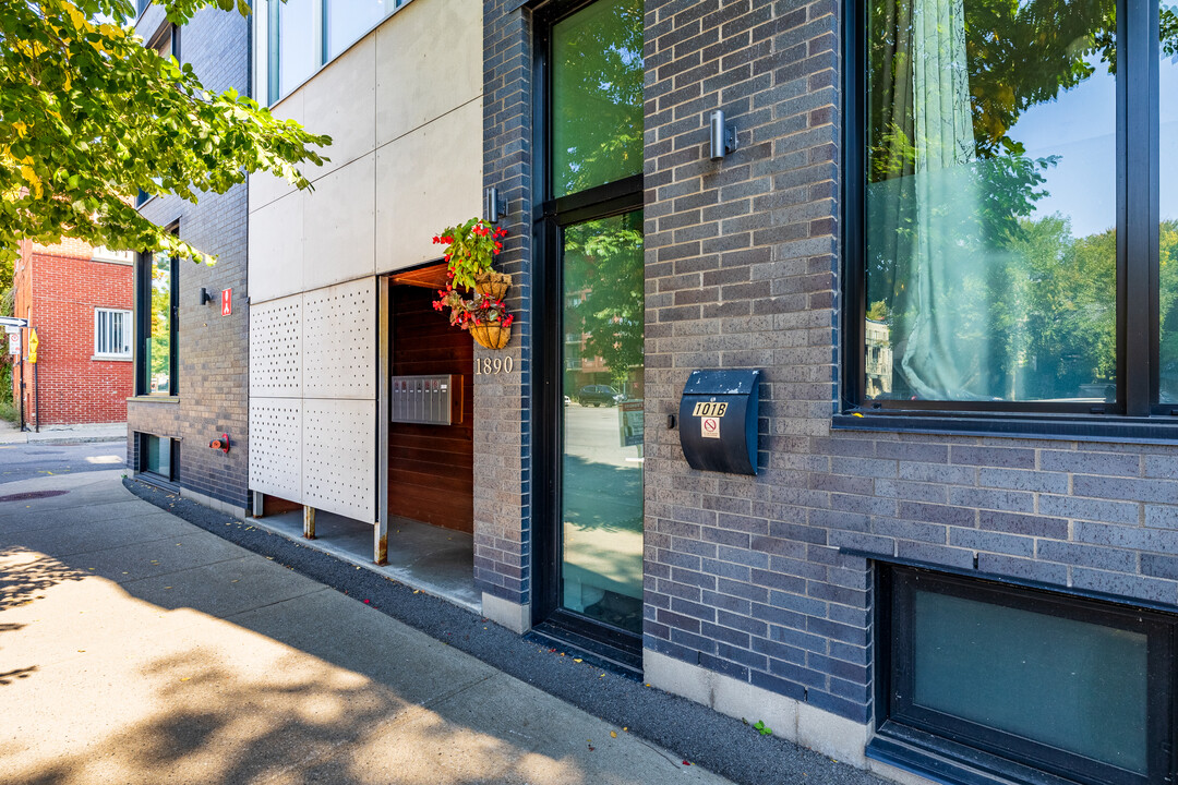 1890 René Lévesque Boul E in Montréal, QC - Building Photo