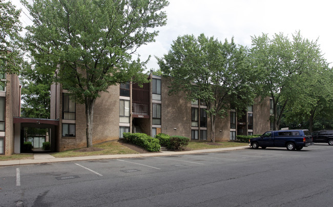 Chelsea Woods Condominiums in Greenbelt, MD - Building Photo - Building Photo