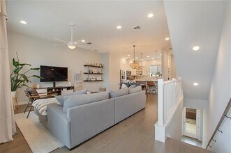 9060 Corsair Pl in Dallas, TX - Building Photo - Building Photo