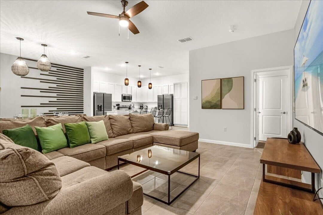 262 Marcello Blvd in Kissimmee, FL - Building Photo