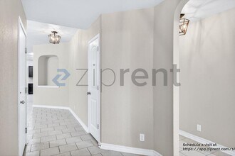 8745 Ironwood Hill in San Antonio, TX - Building Photo - Building Photo