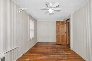 126 Groton Rd in Chelmsford, MA - Building Photo