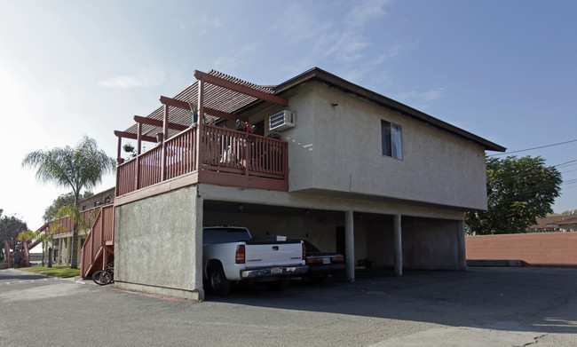 1412 W Stoneridge Ct in Ontario, CA - Building Photo - Building Photo