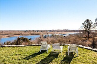 66B Torrey Rd in South Kingstown, RI - Foto de edificio - Building Photo