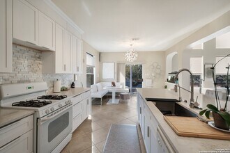 20803 Cliff Park Ln in San Antonio, TX - Building Photo - Building Photo