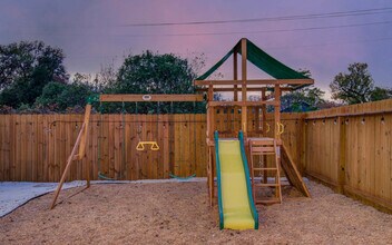 6403 Avenue C in Houston, TX - Foto de edificio - Building Photo