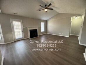 1453 Ferndell Dr in Fayetteville, NC - Building Photo - Building Photo