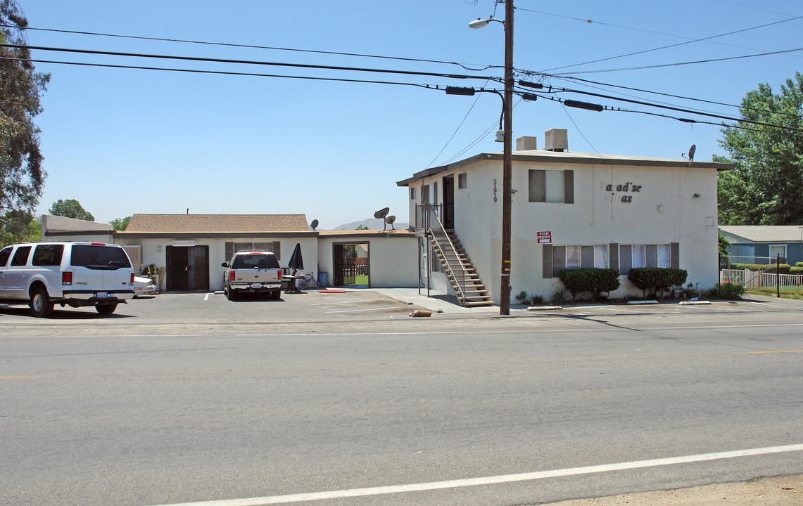 Paradise Villas in Perris, CA - Building Photo