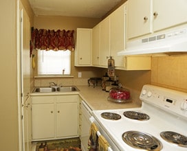 Siegen Calais Apartments in Baton Rouge, LA - Building Photo - Interior Photo