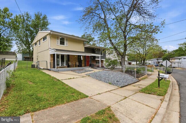 property at 7229 Joplin St