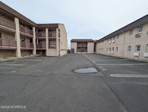 1008 Ocean Ave in Point Pleasant Beach, NJ - Building Photo - Building Photo