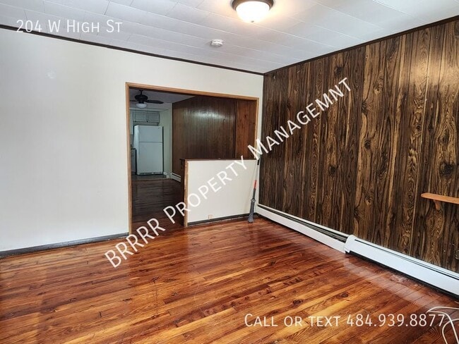 204 W High St in Nesquehoning, PA - Building Photo - Building Photo