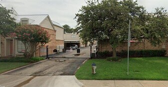 9852 Brockbank Dr in Dallas, TX - Building Photo