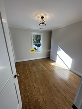19 Rosegate Rd in Needham, MA - Foto de edificio - Building Photo