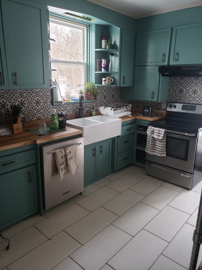 property at 25 Kent St