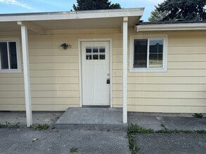 980 E Sharon Ave in Burlington, WA - Building Photo - Building Photo