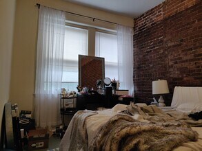 1406 Beacon St, Unit 2 in Brookline, MA - Building Photo - Building Photo
