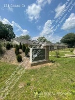 121 Cedar Ct in Wetumpka, AL - Building Photo