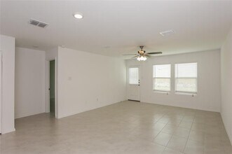 3155 Crestone Dr in Crandall, TX - Building Photo - Building Photo