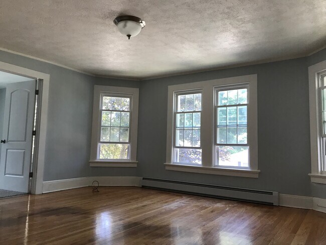 249 Church St, Unit 3 in Windham, CT - Building Photo - Building Photo