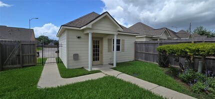 1819 Leisure Ct in Pasadena, TX - Building Photo - Building Photo