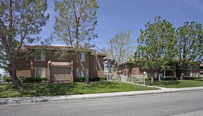 Casa Del Mar in Lancaster, CA - Foto de edificio - Building Photo