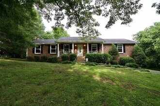 454 Jones Ln in Hendersonville, TN - Building Photo - Building Photo