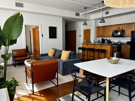 527 St Joseph St, Unit SI ID1265373P in New Orleans, LA - Building Photo