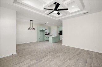 2221 Chicago Ave in McAllen, TX - Building Photo - Building Photo