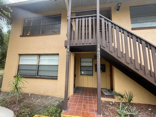 property at 1465 Drew St