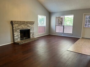 12132 Vista Nogal, Unit 12132 in San Antonio, TX - Building Photo - Building Photo