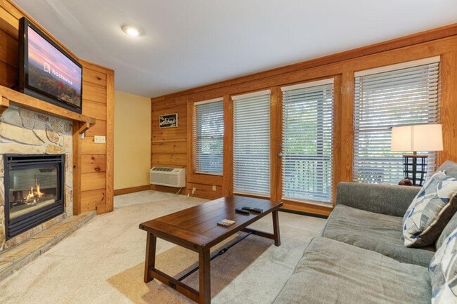 741 Golf View Blvd