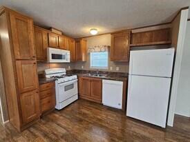 418 Tulip Dr in Ilion, NY - Building Photo