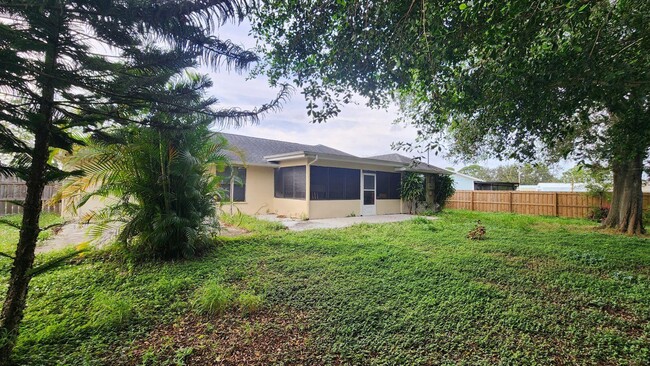 164 SW Klee Cir in Port St. Lucie, FL - Building Photo - Building Photo